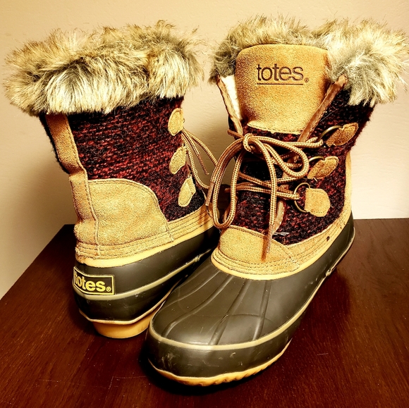 totes Shoes - Totes Boots - Size 8